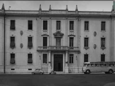 ...mentre il convitto privato trov� sede in un nuovo complesso completato nel 1936 nel rione San Pasquale